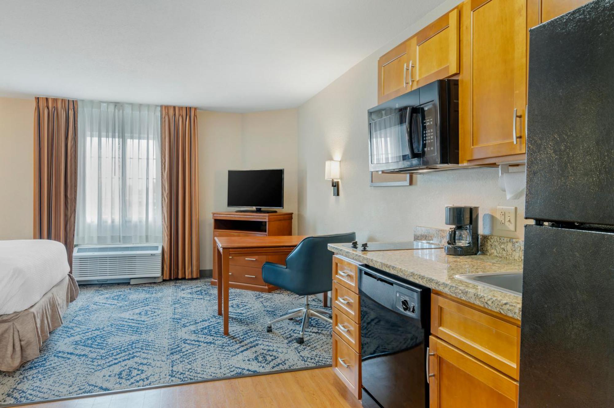 Candlewood Suites Indianapolis East By Ihg Exterior photo