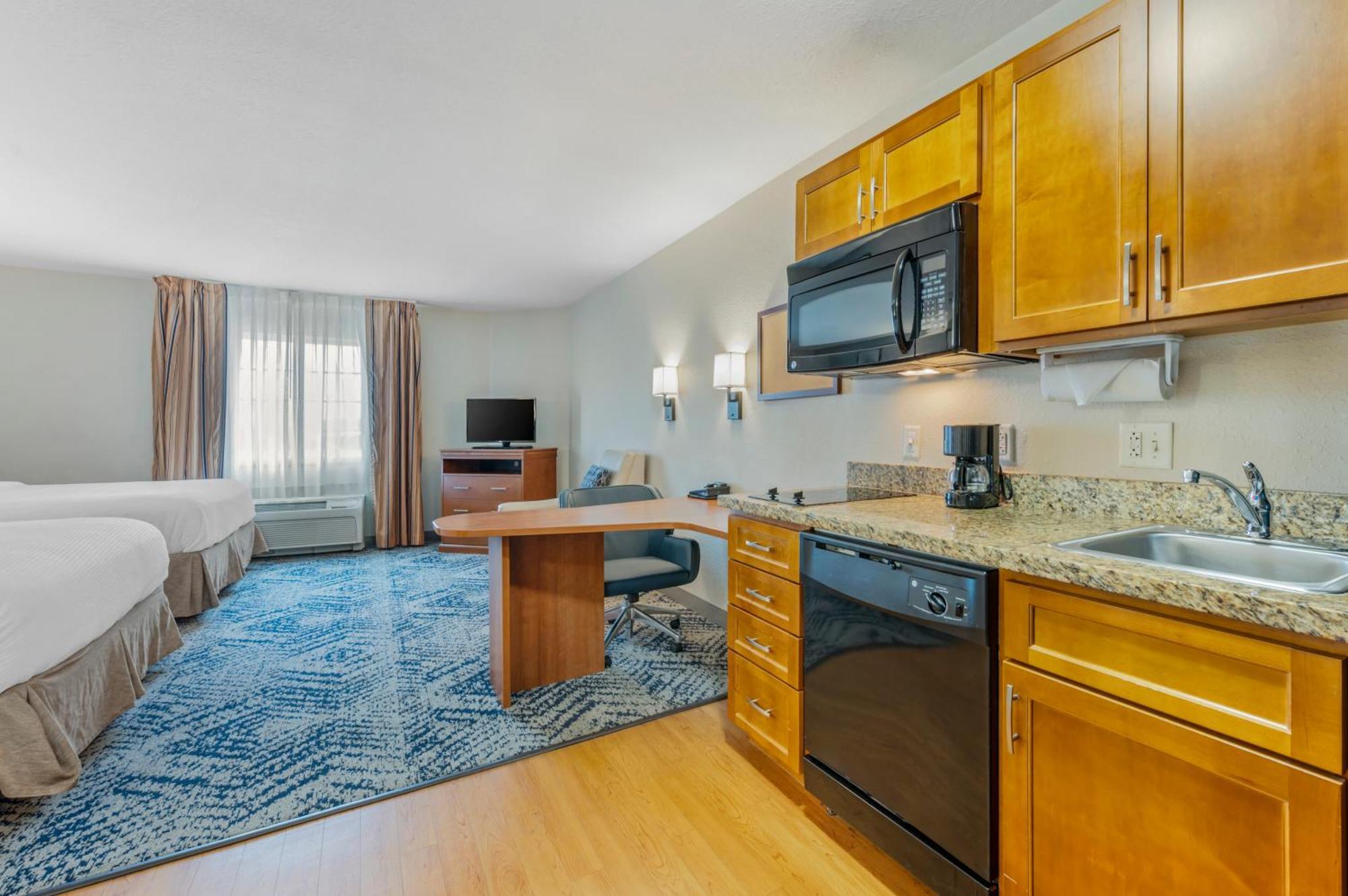Candlewood Suites Indianapolis East By Ihg Exterior photo