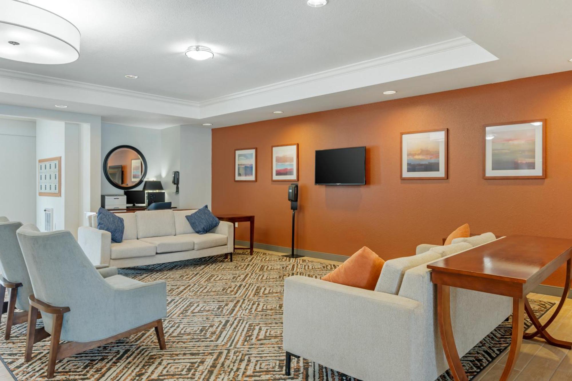 Candlewood Suites Indianapolis East By Ihg Exterior photo